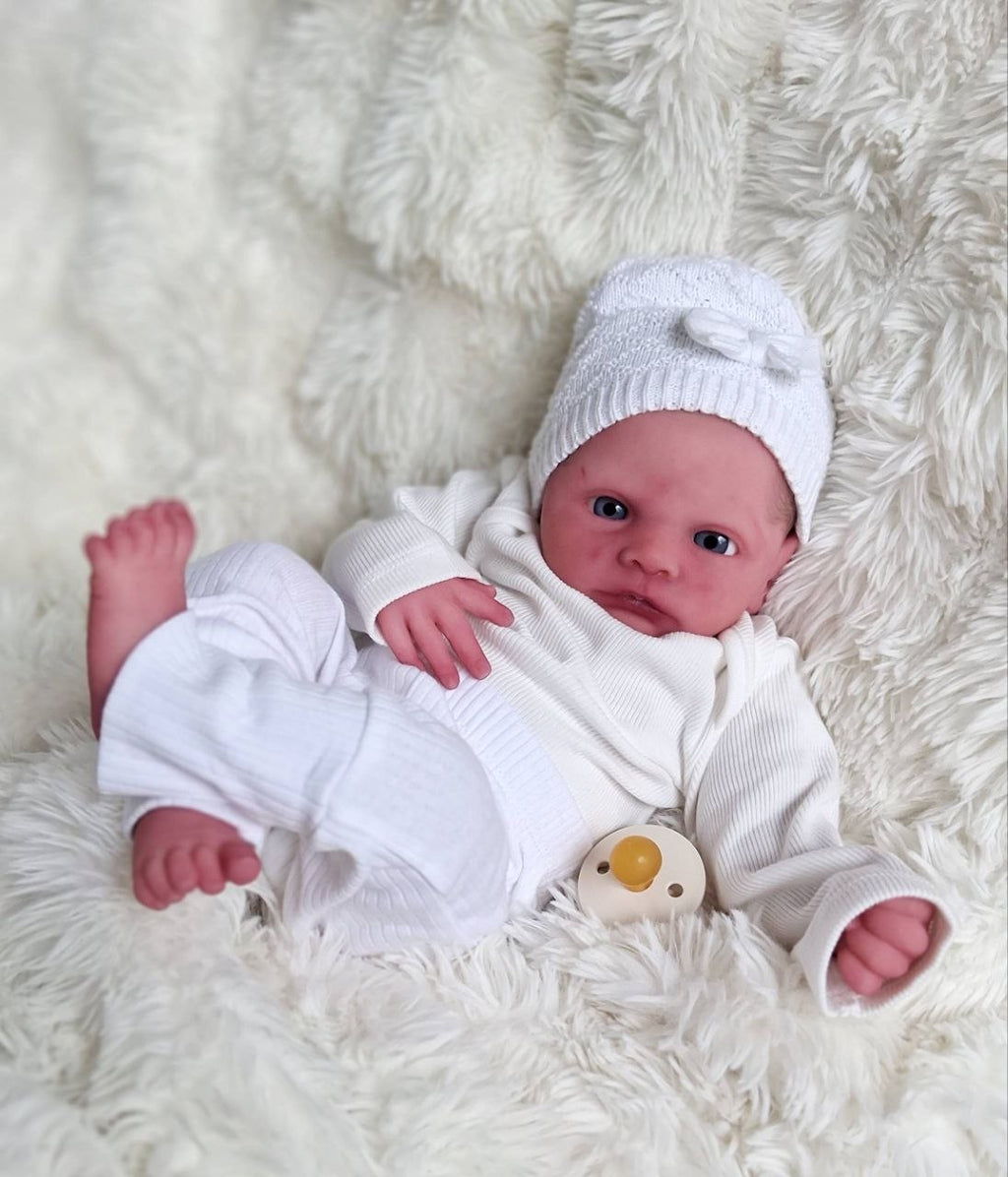 Silikon-Skulptur Cuddle Baby "Hannerl"