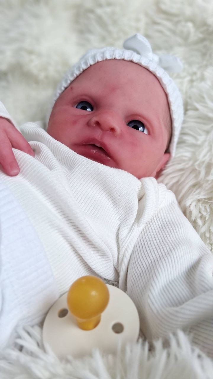 Silikon-Skulptur Cuddle Baby "Hannerl"