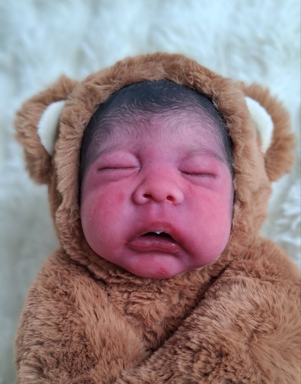 Silikon-Skulptur Vollcuddle Baby Inuit-OOAK