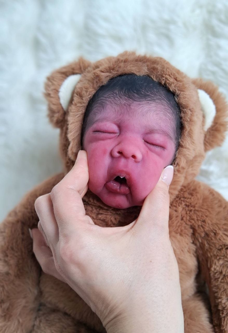 Silikon-Skulptur Vollcuddle Baby Inuit-OOAK