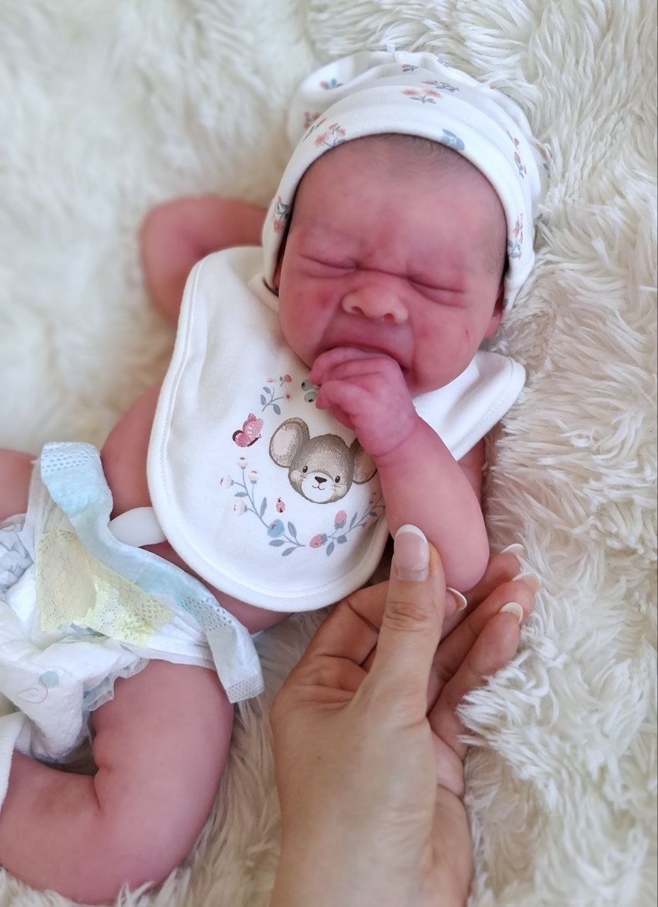 Silikon-Skulptur Vollkörper Baby "Eyda"