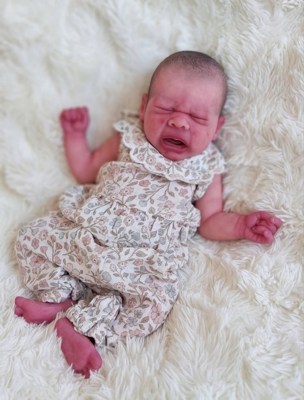 Silikon-Skulptur Vollkörper Baby "Eyda"