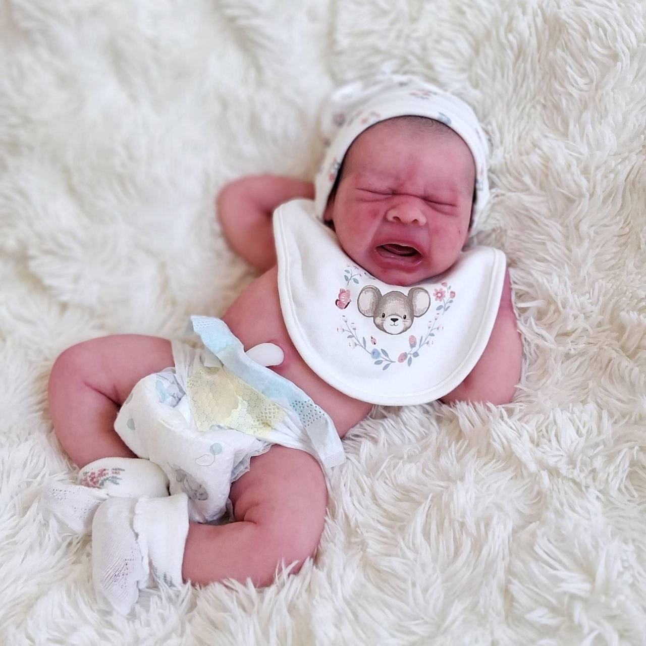 Silikon-Skulptur Vollkörper Baby "Eyda"