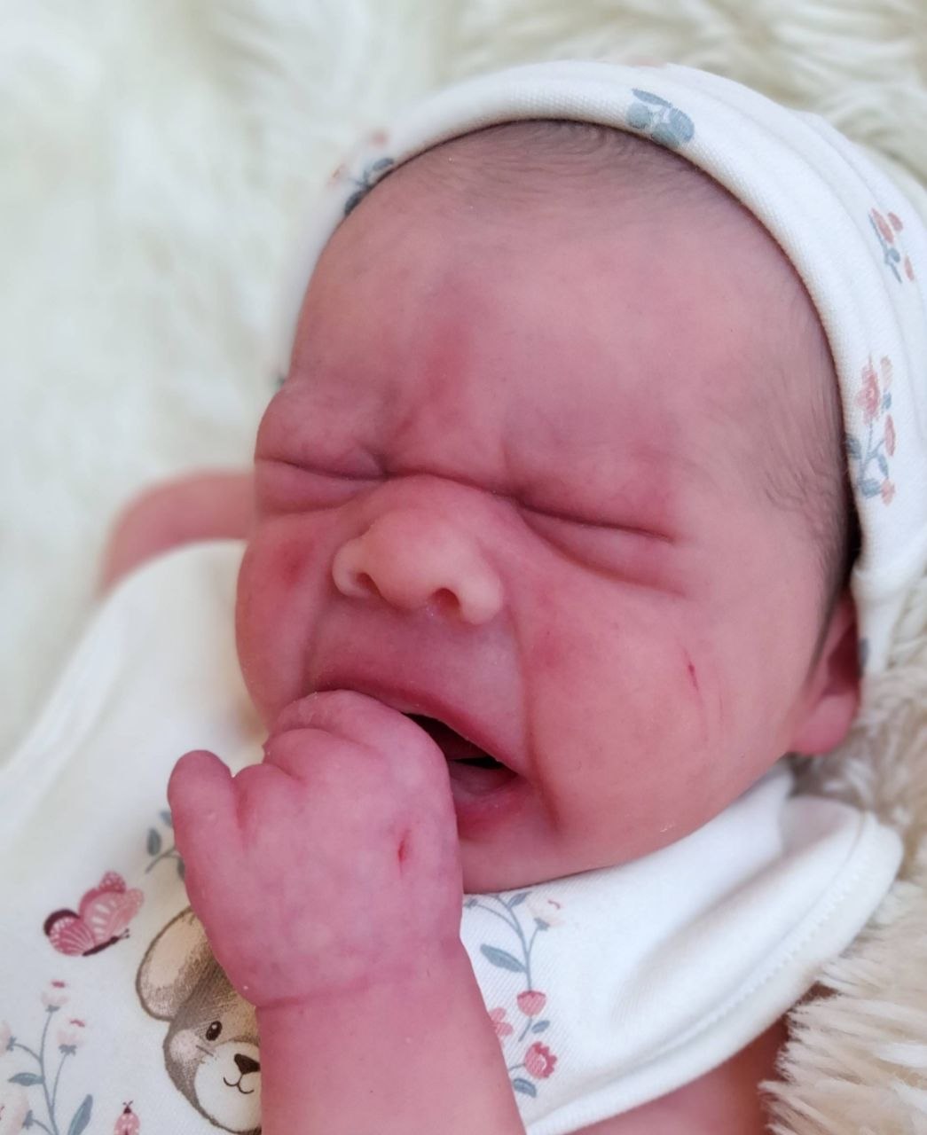 Silikon-Skulptur Vollkörper Baby "Eyda"