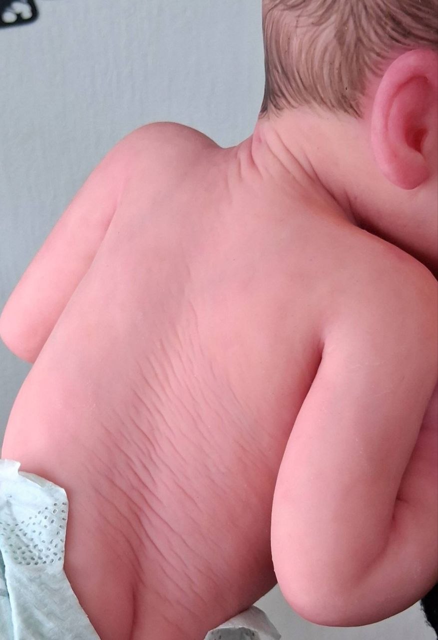 Silikon-Skulptur Vollkörper Baby "Eyda"