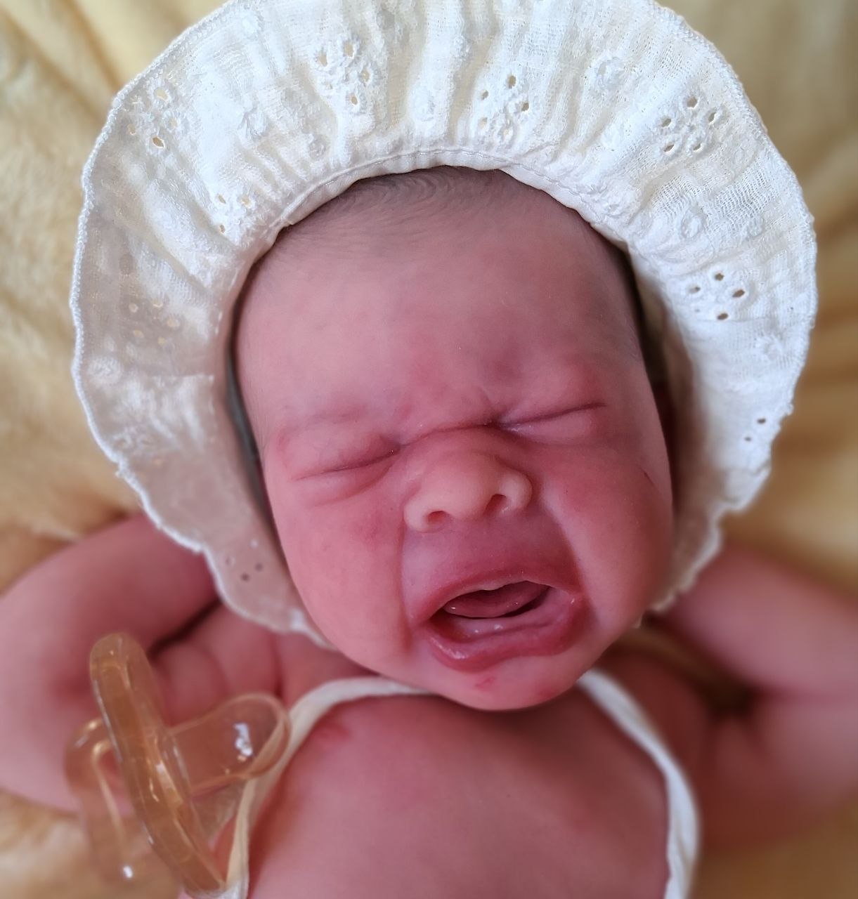Silikon-Skulptur Vollkörper Baby "Eyda"