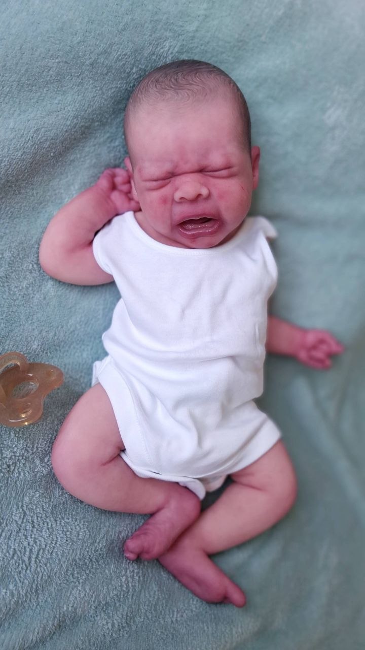 Silikon-Skulptur Vollkörper Baby "Eyda"