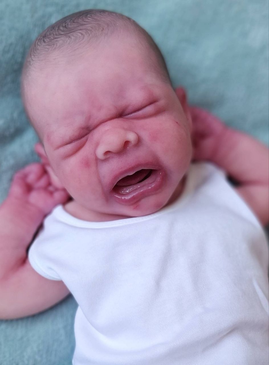 Silikon-Skulptur Vollkörper Baby "Eyda"