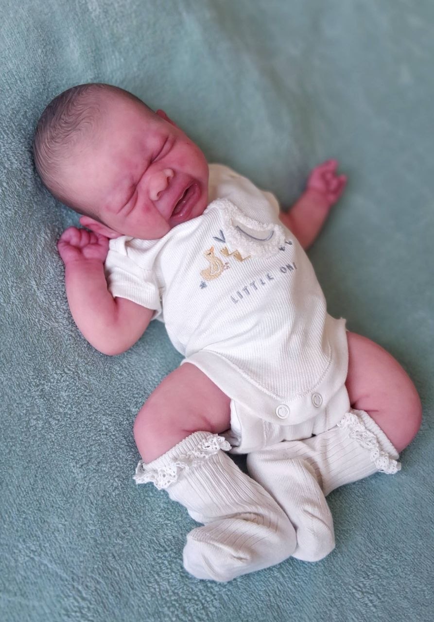 Silikon-Skulptur Vollkörper Baby "Eyda"
